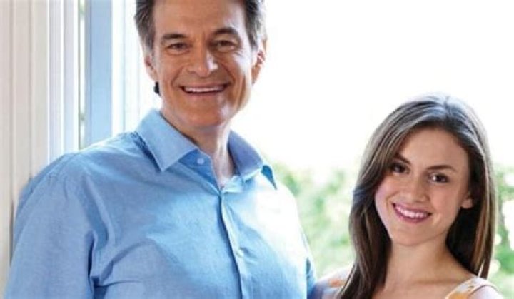 5 Facts About Zoe Yasemin Oz, Mehmet Oz's Daughter QuikForce