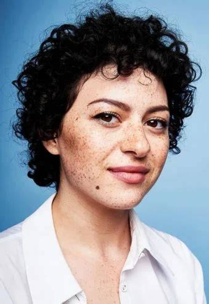 Alia Shawkat Wiki, Bio, Age, Net Worth, and Other Facts Facts Five