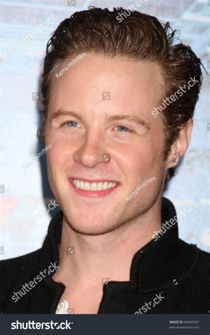 Ashton Holmes picture