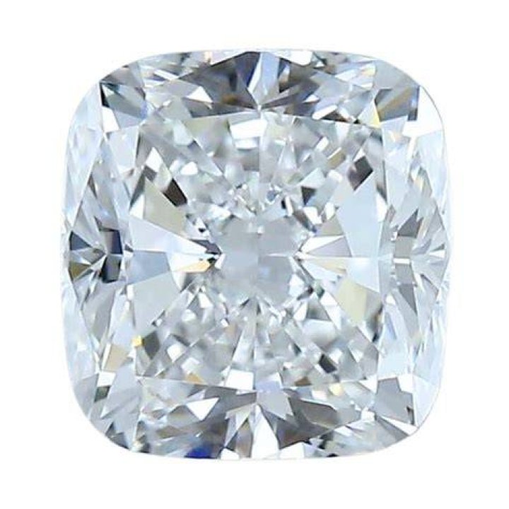 Darnesha Scott’s Square Shaped Diamond Ring
