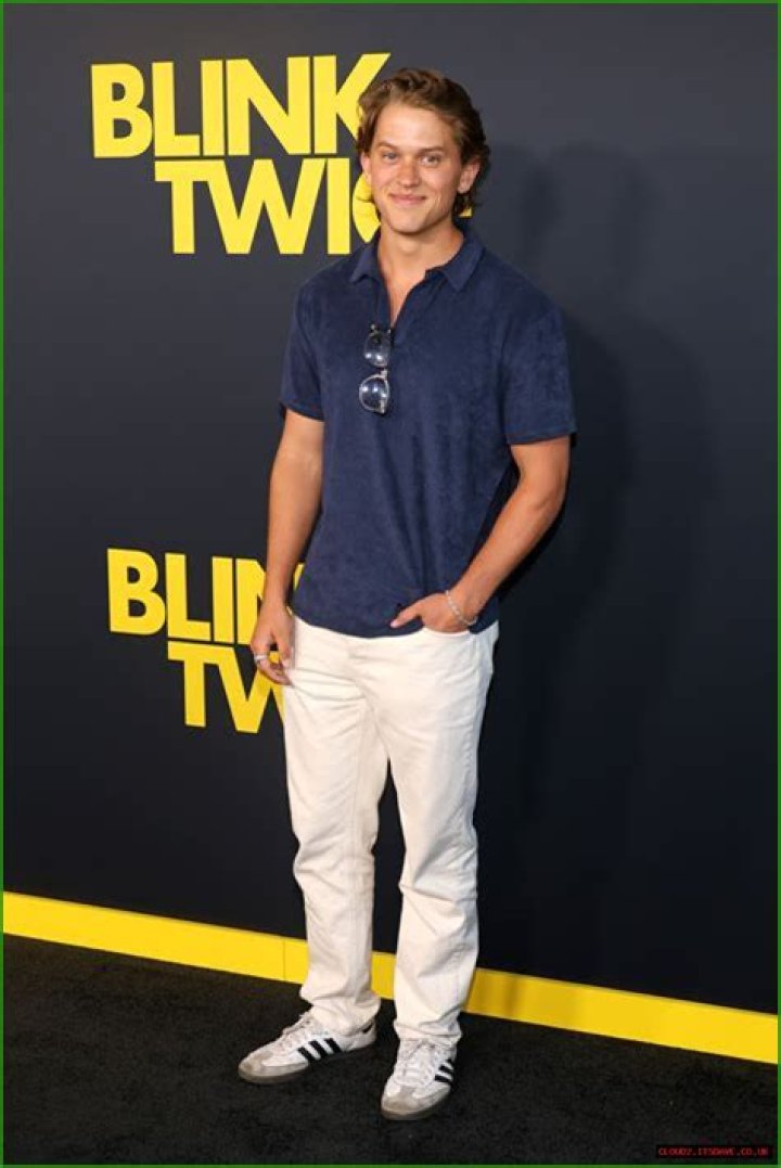 Deacon Reese Phillippe Bio Age, New Net Worth 2022