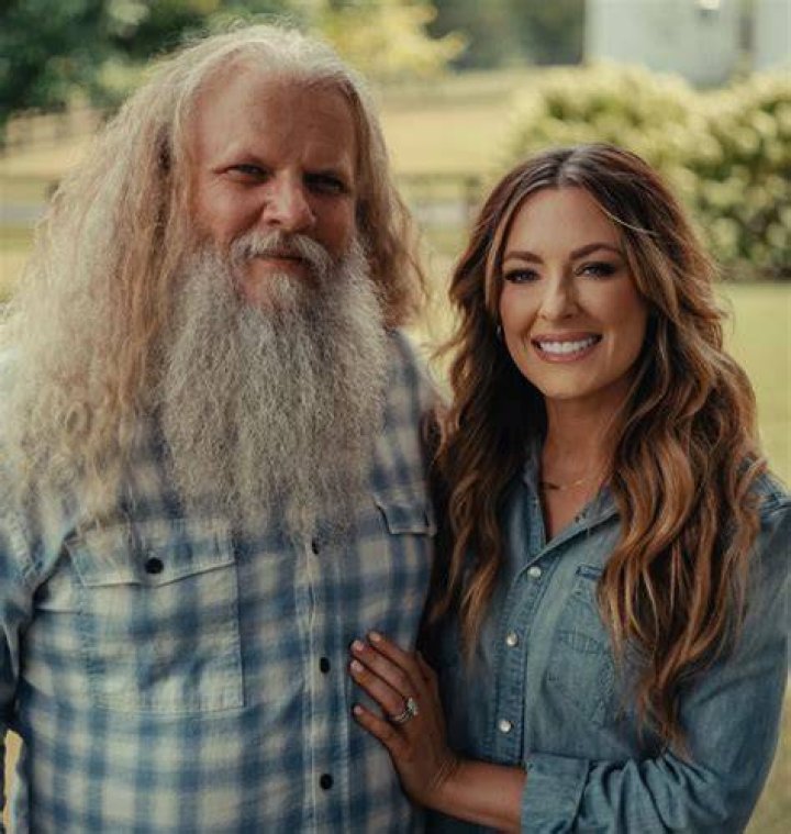 Discovering The Intimate World Of Jamey Johnson's Wife Through Their Married Pictures