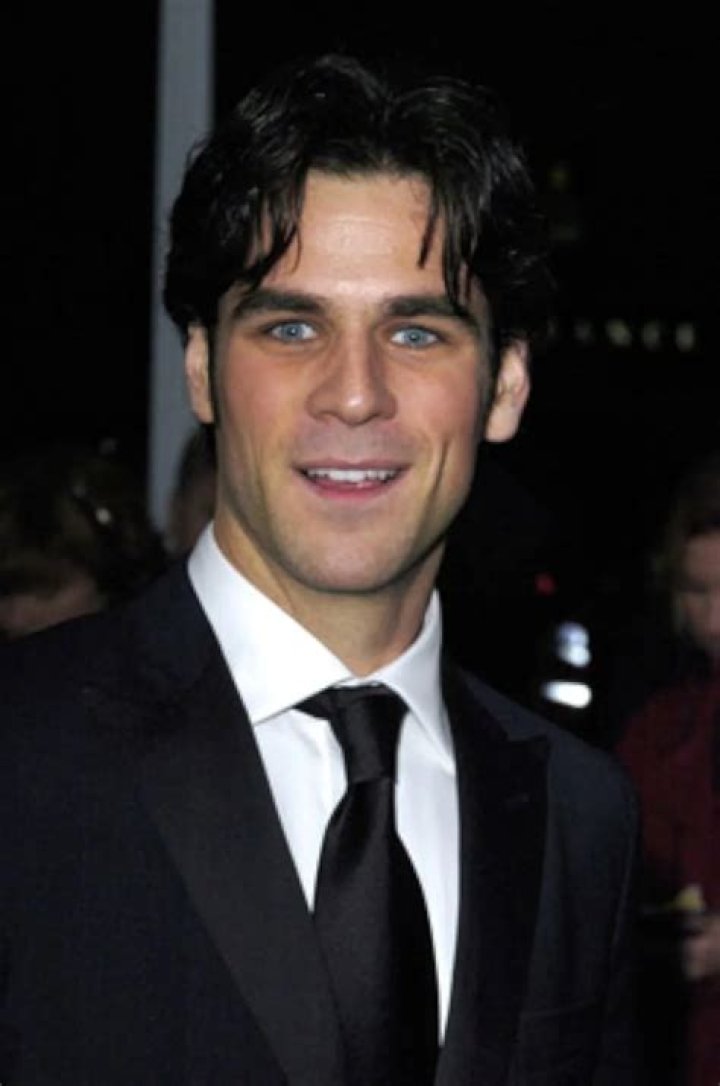 Eddie Cahill Age, Net Worth, Height, Affair, Career, and More