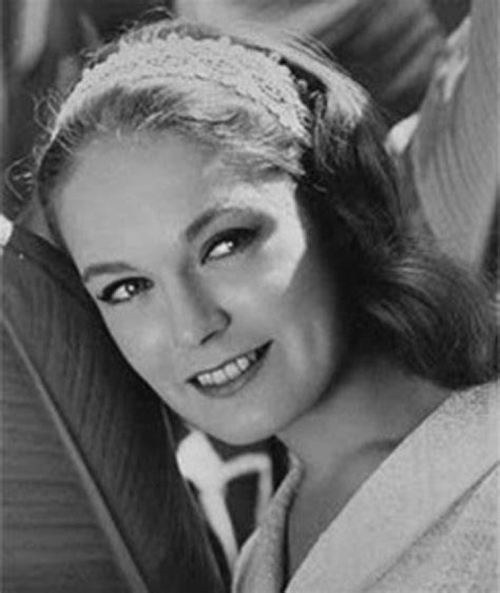 Elizabeth Hartman Movies, Bio and Lists on MUBI