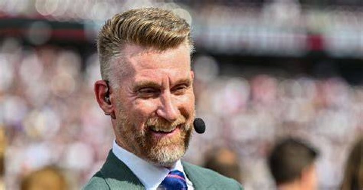 ESPN&rsquo;s Marty Smith Glance At his Funky Married Life