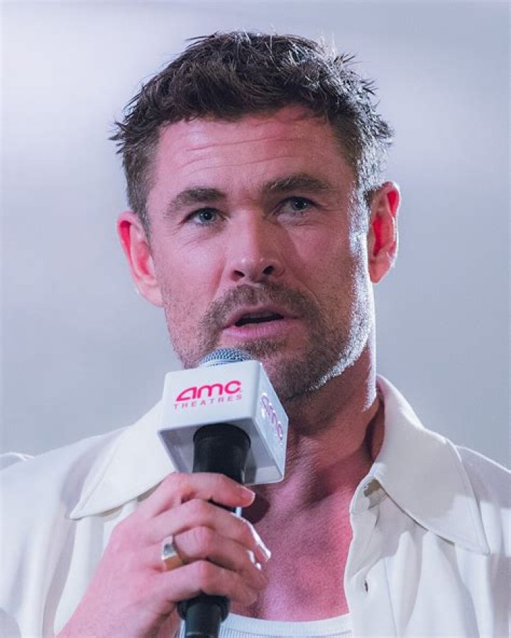 FileChris Hemsworth (8492542288).jpg Wikimedia Commons