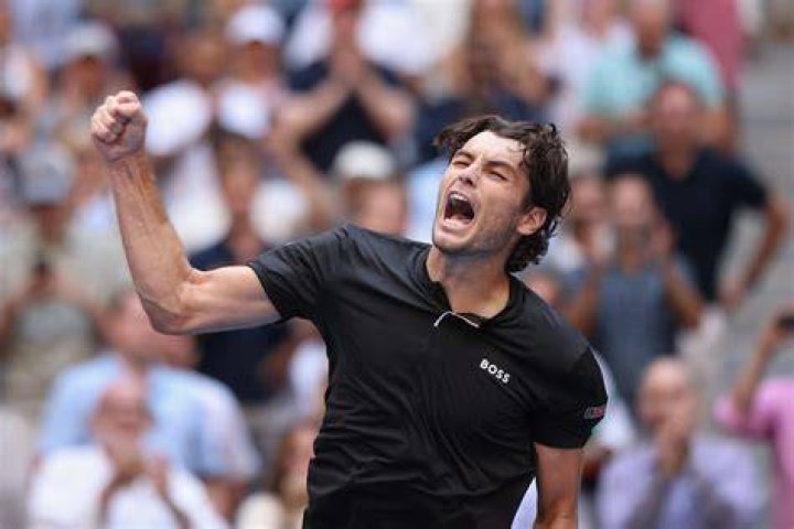 Fritz 'estreia' n&uacute;mero 1 americano com meiafinal em Cagliari