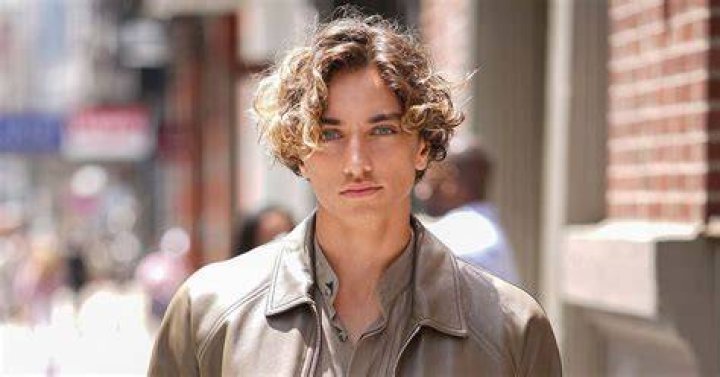 Gavin Casalegno Biography, Height, Weight, Age, Movies, Wife, Family