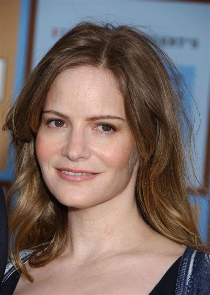 Jennifer Jason Leigh, de son vrai nom Jennifer Lee Morrow, est une