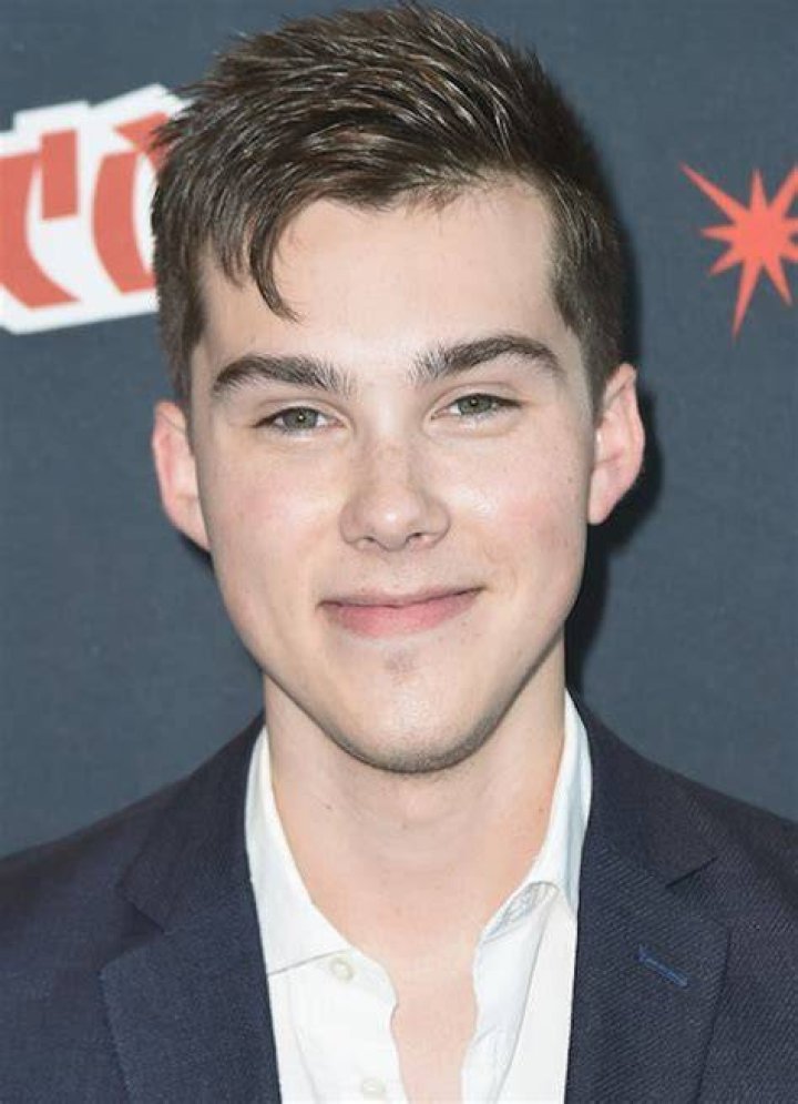 Jeremy Shada Biography, Height & Life Story Super Stars Bio