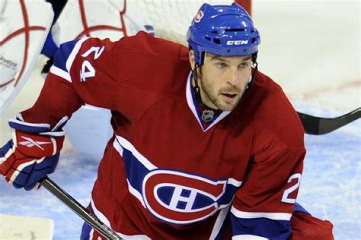 Le Canadien c&egrave;de Alex Henry aux Bulldogs Hockey