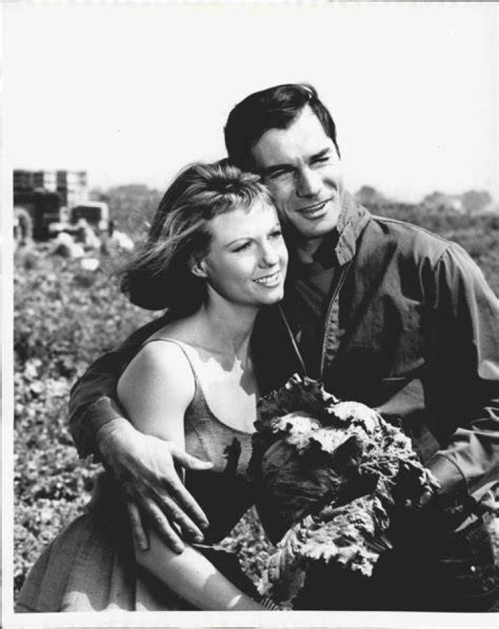 MAHARIS Y CAROLYN KEARNEY... Kearney, Couple photos