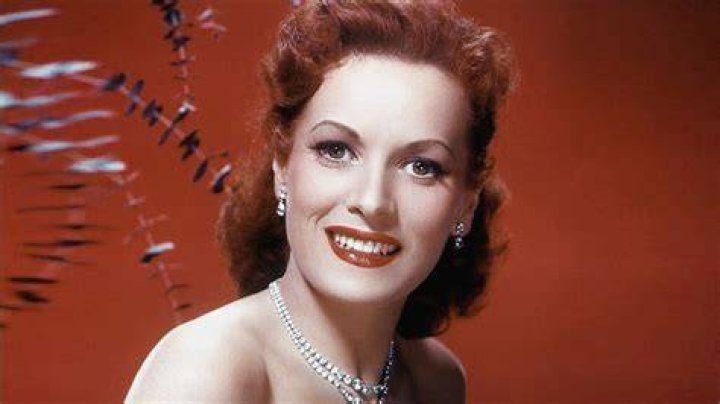 Maureen O'Sullivan Maureen o'sullivan, Irish movies, Hannah and her