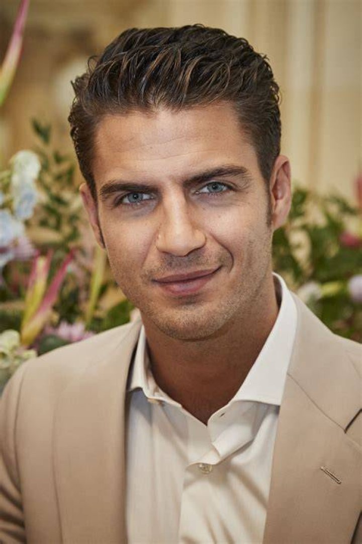 Maxi Iglesias niega su supuesto romance con Viviana Saccone Famosos