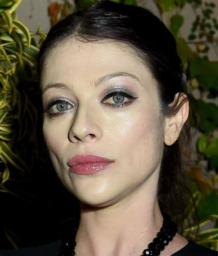 Michelle Trachtenberg Bio, Age, Height, Boyfriend, Net Worth