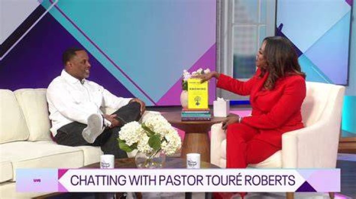 Pastor Touré Roberts discusses new book 'Wholeness'