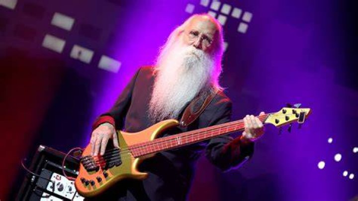 Session bass legend Lee Sklar talks fan frets, beard maintenance and
