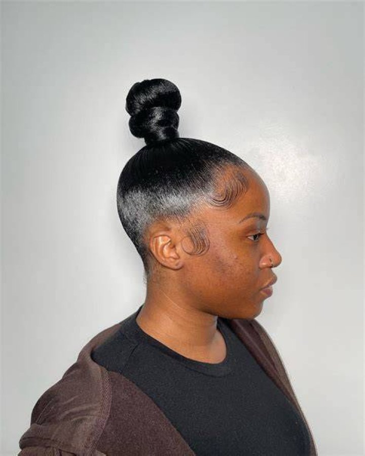 Unleash The Secrets Of The Top Knot Bun With Swoop: Transform Your Hairstyle