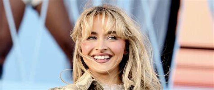 Unveiling The Fortune Of Sabrina Carpenter: A Comprehensive Exploration