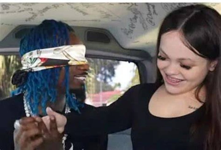 Watch Kelsey and Dab's Viral Video on Twitter and Reddit Discover the