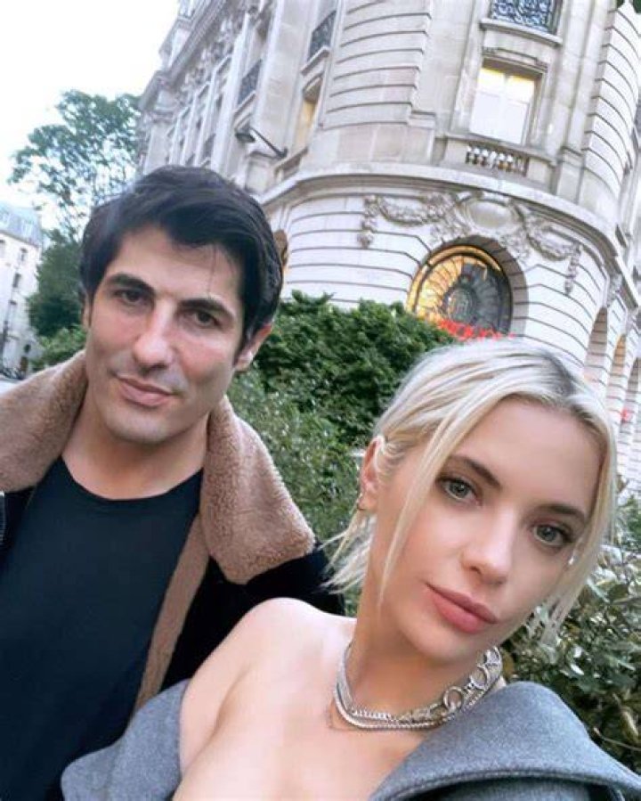 What is Brandon Davis' net worth? Oil heir proposes to Ashley Benson