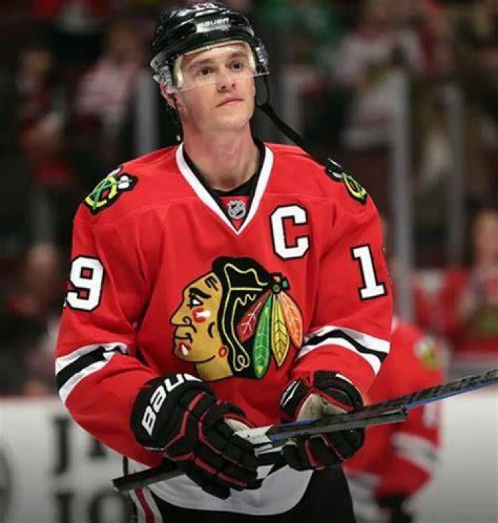 Who is Jonathan Toews? Wiki Wife,Girlfriend,Salary,Engaged,Wedding